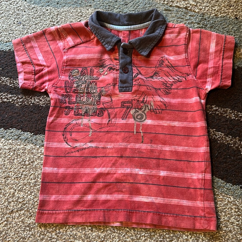 Calvin Klein T-shirt age 4 T.